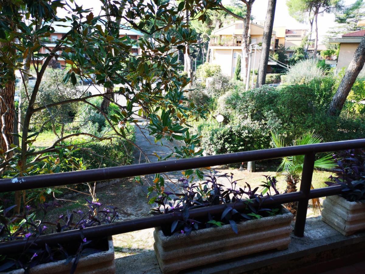 Comfort Rooms Villa Gaia Tor Vergata ローマ エクステリア 写真
